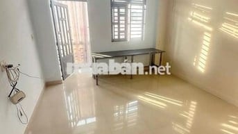 ✅Nhà rẻ [ 4 x11] 2 lầu 3PN,2WC , khu đường Tân Hòa Đông✅