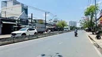 Chính chủ cần tiền bán gấp căn nhà mặt tiền kinh doanh đường Huỳnh Tấn