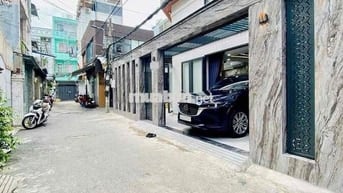 Cần bán nhà 3 tầng, 4x10m, hẻm 5m khu siêu thị Emart, 4 phòng, 4.xx tỷ