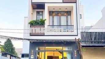 NHÀ ĐẸP HỒNG LOAN ĐƯỜNG D7 VỊ TRÍ ĐẸP NHÀ ĐẸP VỪA HOÀN THIỆN