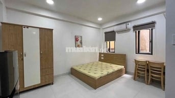Cho Thuê Studio 25m2 Full NT Thoáng Gần Vòng Xoay Dân Chủ Bờ Kè HS