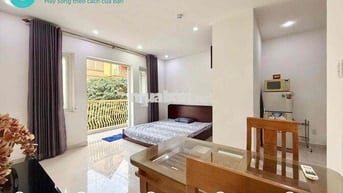 1 Phòng Ngủ - 40m2 - Ban Công -Thang Máy- Full Nội Thất-Khu Cộng Hoà