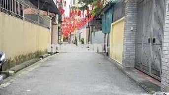 BÁN ĐẤT TẶNG NHÀ 2 TẦNG VIỆT HƯNG NGÕ THÔNG Ô TÔ TRÁNH