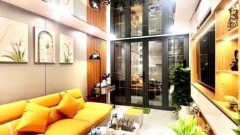 NHỈNH 9 HOÀNG HOA THÁM - LÕI BA ĐÌNH mà có 5 TẦNG THANG MÁY - NGÕ NÔNG