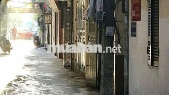 Cho thuê nhà 3 tầng 1 tum nội thất cơ bản khu đô thị Định Công HN