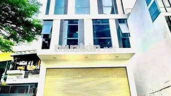 NHÀ ỐP KÍNH XINH XINH - 48E Hoa Lan, P.7, PN, 5x20m, 5 tầng