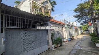 Nhà 2 TẦNG  CẦU VƯỢT LINH XUÂN đường số 11, Linh Xuân, Ô TÔ ĐẬU CỬA