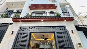 Định cư nước ngoài bán gấp nhà 64m2 Nguyễn Văn Quá, Q12. Sổ hồng riêng