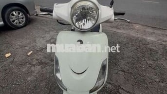 Xe máy màu Trắng