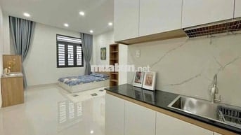 Chdv cho thuê full nội thất, thang máy, gần sân bay Tân Bình, HCM