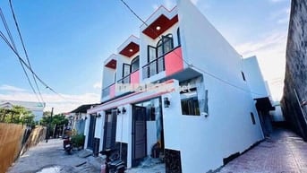 Bán nhà 1 trệt 1 lầu gần ngã 3 Tân Kim , Cần Giuộc , Tây Ninh