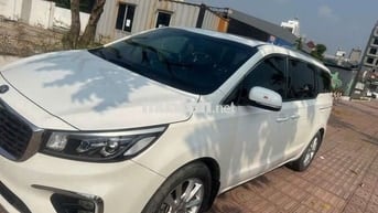 Kia Sedona Trắng Tự động