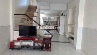 nhà 4m x 16m , đúc 2,5 lầu , 2pn , hẻm 3m thông , đường 4,