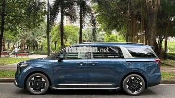 Kia Carnival Signature 2025 Xanh 18000 km