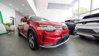 VinFast VF8 ECO 2023 Đỏ