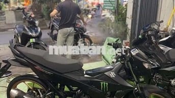 Suzuki Satria 2018 màu Đen