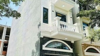 Bán nhà 3 mặt thoáng ngay chợ Thông Dụng và Vincom Dĩ An