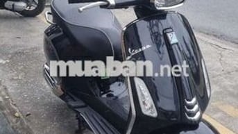 Piaggio Vespa Sprint 2022 Đen 4000 km