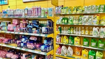 CẦN NGƯỜI PHỤ BÁN HÀNG  ♦️Vào dịp NOEl