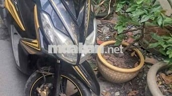 Yamaha Luvias FI Đen vàng