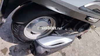 SYM Attila đĩa bay màu Bạc