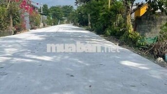 Tôi Chính chủ cần bán đất tại Trung tâm thị trấn