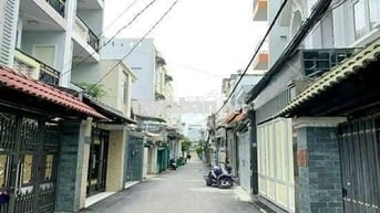 Nhà 1 Trệt 1 Lầu 3PN 2WC 4x17m Hẻm Xe Hơi 1015 Huỳnh Tấn Phát Q.7