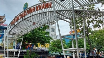 Bán Nhà SD 30m2 ngay phố ẩm thực Vĩnh Khánh P10 Q4