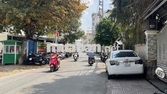 Cần cho thuê gấp mặt bằng. đường Nguyên Hồng p11. số 74 nh