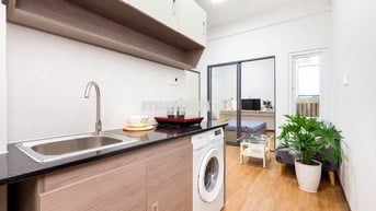 Căn hộ 1 phòng ngủ ban công full nội thất mặt tiền đường Quận 4 sát Q1