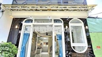 Bán nhà gần quận 4 đường trước nhà 5 m gần chợ