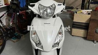 Honda vision màu trắng đời 2017 số xe TPHCM