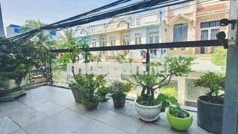 BÁN NHÀ 135m2- 3TẦNG- 6PN- 5WC- MẶT TIỀN LÊ THỊ KIM NHỈNH 6 tỷ - SHR