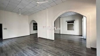 Bom nguyên tử Q1 nổ 1 lần ***. Ai tìm sân vườn bơi vào hết ạ !!!