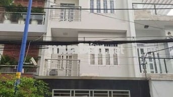 🧣Bán Gấp nhà 1trệt 3lầu 5pn 5wc 1bếp DT 4,5X20 Sổ hoàn công