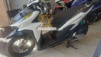 Honda Vario 150i Trắng đen