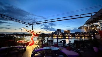 COCKTAIL ROOFTOP VIEW TRIỆU ĐÔ