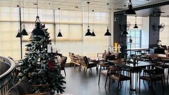 CHO THUÊ SÀN LẦU 1 full nội thất – 200m² có phòng họp