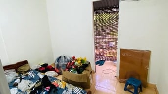 Cho thuê căn hộ tập thể tầng 4 H4 Thành Công