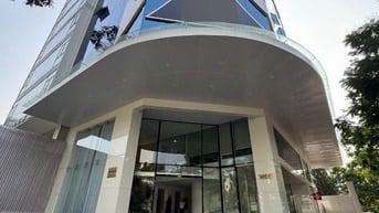 Bán nhà giá đầu tư Hồ Hảo Hớn, Quận 1. DT: 200m2 (10x20m), hầm 6 tầng