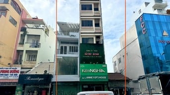 BÁN NHÀ MẶT TIỀN KINH DOANH : 451 HAI BÀ TRƯNG - P. 8 - Q. 3 - TPHCM