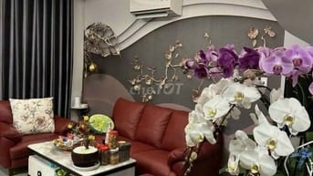 Bán căn biệt thự khu Bàu cát, hẻm thông 8m đẹp 6x25m 2 lầu đẹp 25,5 ty