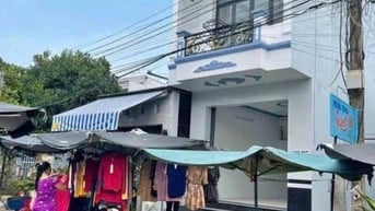 Bán nhà 1T1L 4,5x18 ngay chợ Phú Lạc QL50 tiện kinh doanh, có sổ riêng