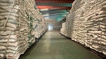 Cho thuê kho xưởng ngoài  KCN Bến Lức , Long An , giá thuê : 70k/m2/TH