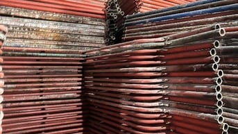 Thành lý kho thiết bị xây dựng