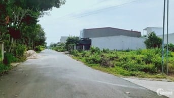 LÁNG DÀI-ĐẤT ĐỎ (Tp.HCM) đất nghỉ dưỡng đẹp có sẵn 80m thổ, Giá tl 5T7