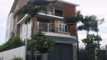 Bán lô nhà phố Hưng Phú 2 Quận 9, Lô D, đường 15m, dt 6x22m, giá 11 tỷ