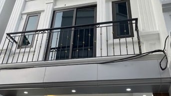 Bán nhà 35B ngõ 19 Đại Cát. Dt 33m2x 5T, thang máy, ngõ thông, rộng