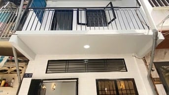 Chính chủ bán nhà hẻm 71 Trần Phú, P.4, Q.5, nhà đúc 3 tầng, mới