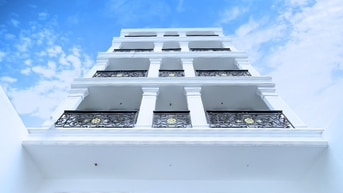 BÁN CHDV 6 TẦNG MỚI XÂY 354M2 62P DOANH THU ~280TR NGAY NGÃ TƯ BỐN XÃ 